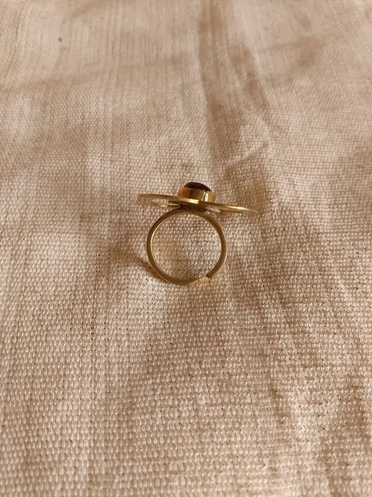 bague_bronze_et_pierre_noire.webp